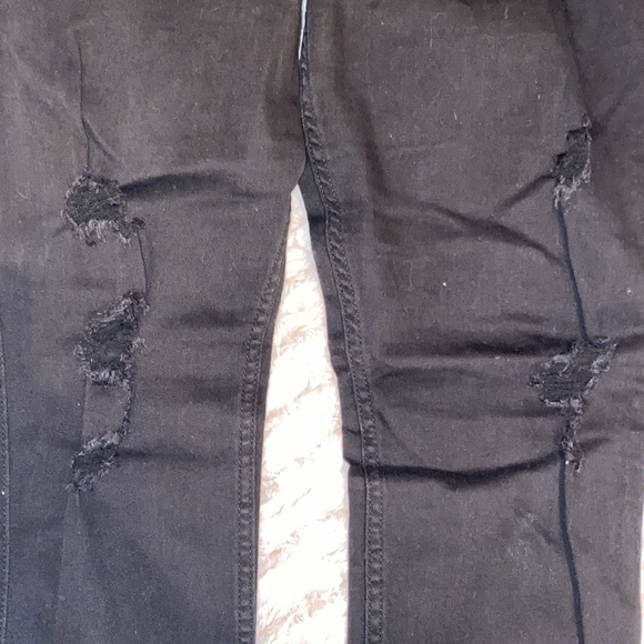 Hollister 15R - Picture 2 of 6